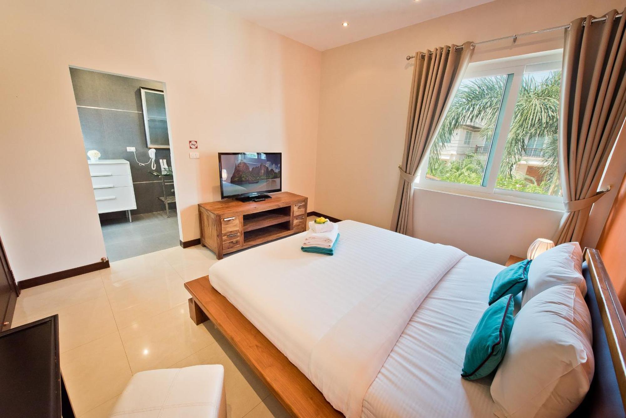 Tropicana Pool Villa Jomtien Beach Room photo